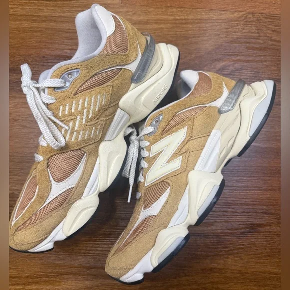 New Balance 9060 Sneakers Size 8.5 - Picture 2 of 9